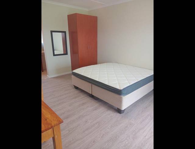 1 BEDROOM PROPERTY TO RENT IN OATLANDS